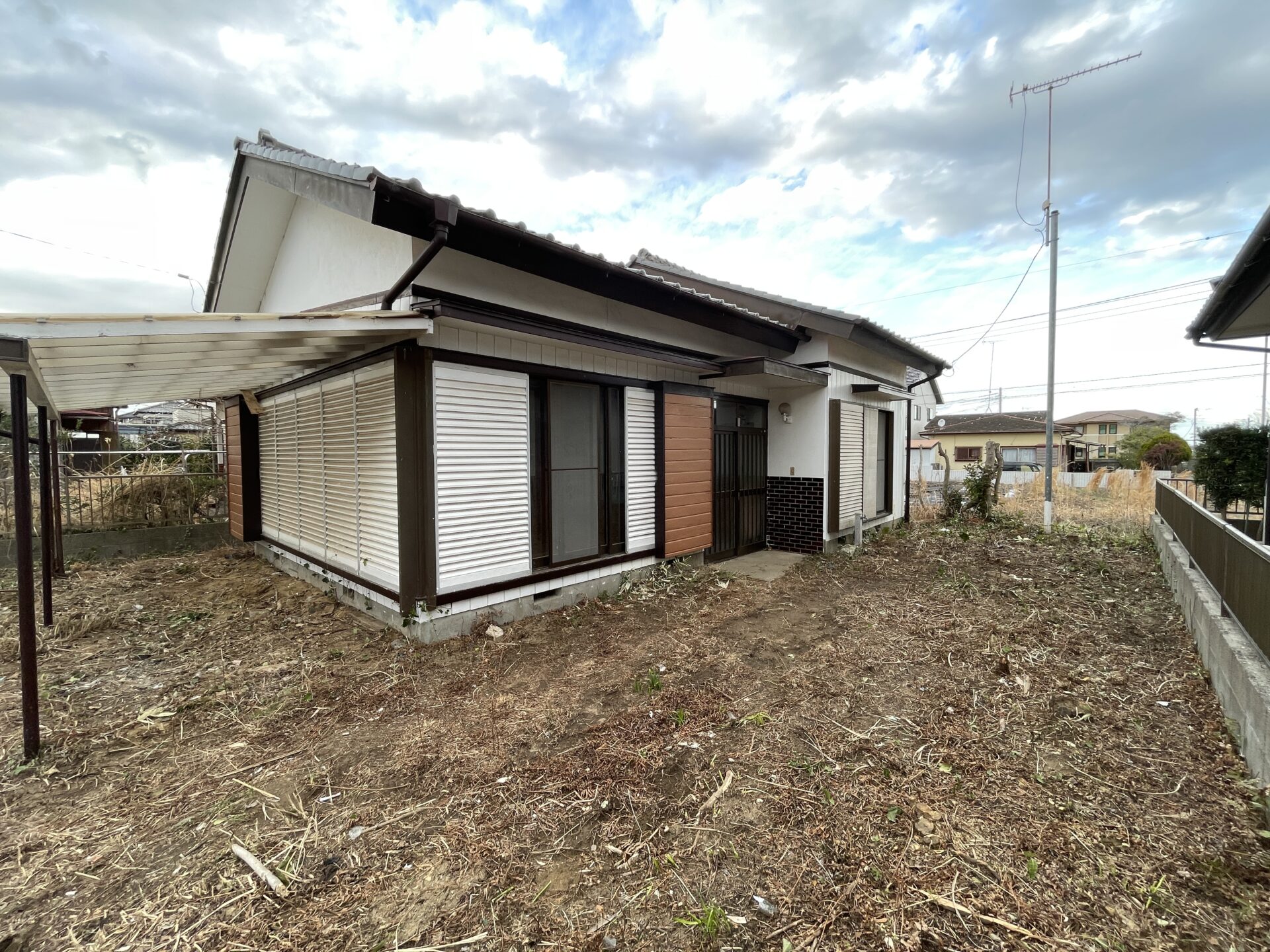 香取市三ノ分目　古家付き土地　130万円